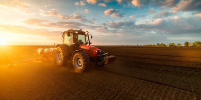 5-key-facts-about-farm-tractor-mechanics