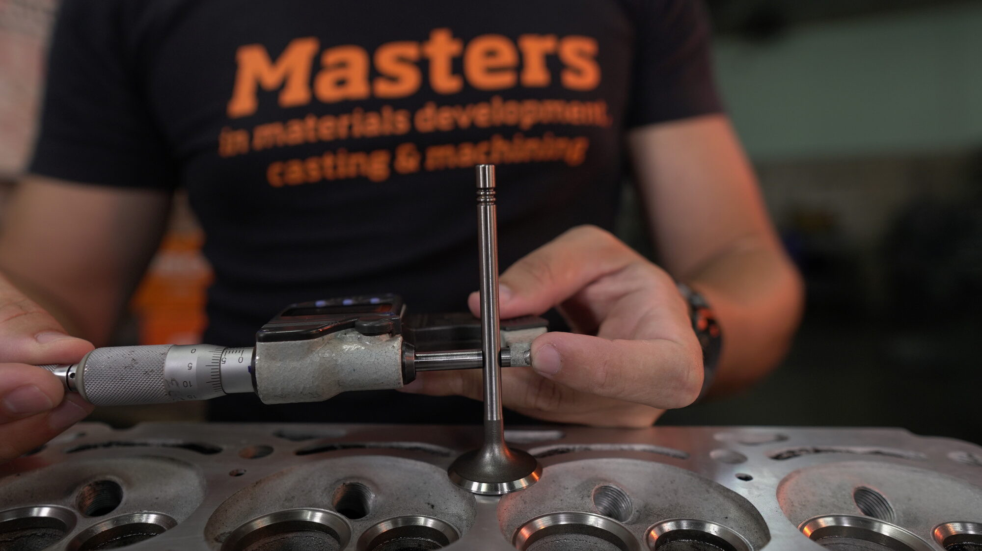 Válvula travada no cabeçote: o que fazer?